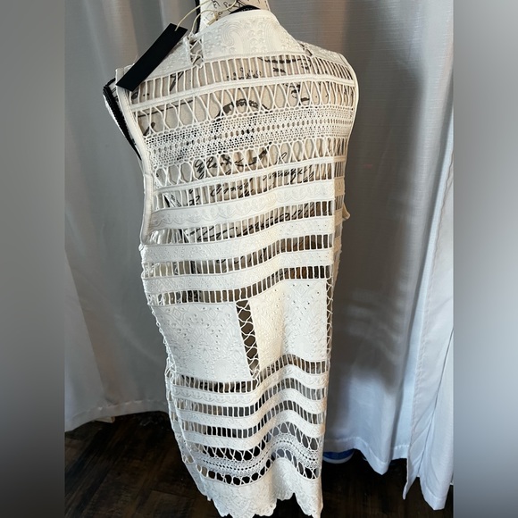 Sleeveless Cardigan Vest, Dolcecabo knit style. - Picture 5 of 9